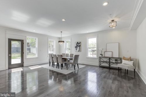 907 Gilbert Rd, Rockville MD  20851-1315 exterior