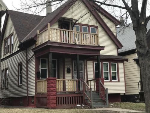 3187 15th St, Milwaukee, WI 53215-4629