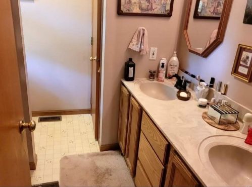 739 Spg Gdn Dr, Saint Louis MO 63137-4327 exterior