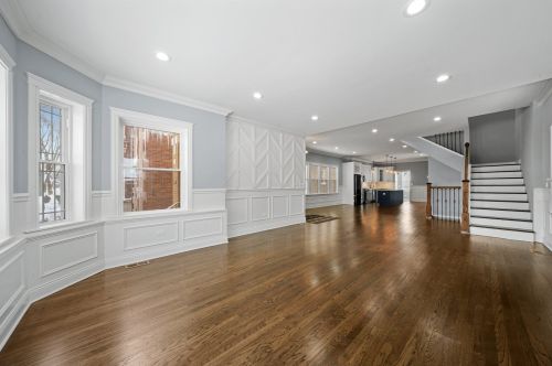 7920 Crandon Ave, Chicago IL 60617-1147 exterior