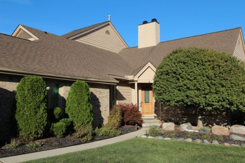 18300 Blue Heron Pointe Dr, Northville, MI 48168-9260