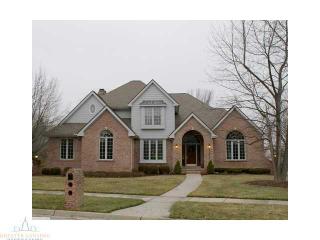 2080 Birch Bluff Dr, Okemos, MI 48864-5964