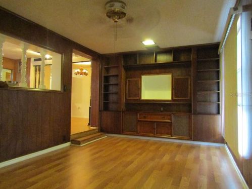 922 Governors Ave, Orlando FL 32808-7027 exterior