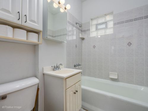 2924 Ridgeway Ave, Chicago IL 60618-5219 exterior