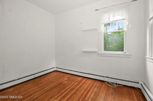 30 Brookridge Dr, Greenwich CT 06830-4830 exterior