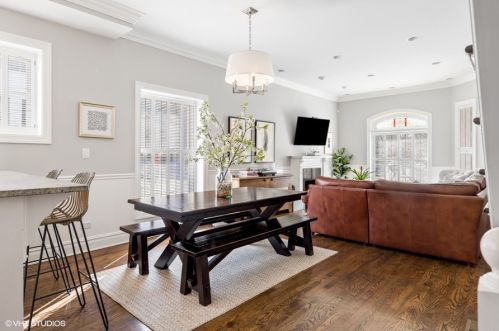 2501 Racine Ave, Chicago IL 60614-2113 exterior