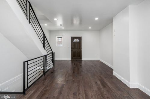 2267 Cambria St, Philadelphia PA 19134-4232 exterior