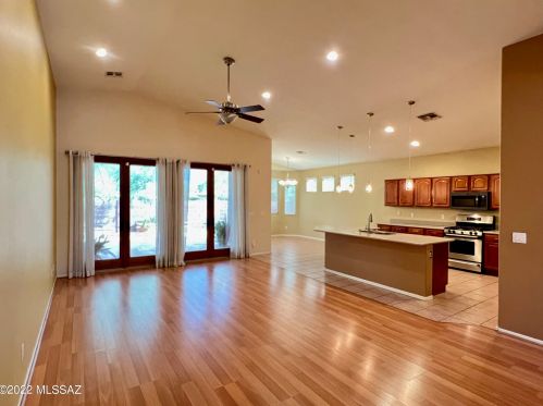 4051 Still Canyon Pass, Tucson AZ  85745-4166 exterior