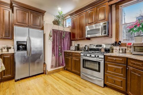 4017 Springfield Ave, Chicago IL 60618-1916 exterior