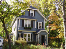 1 Bowdoin St, Newton, MA 02461-1413