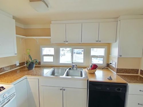 28 Shady Oaks Dr, Folsom CA 95630-1742 exterior