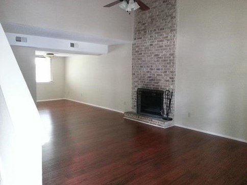 9719 Anderson Village Dr, Austin TX  78729-2701 exterior