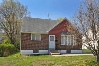 506 Burgess St, Philadelphia PA  19116-2802 exterior