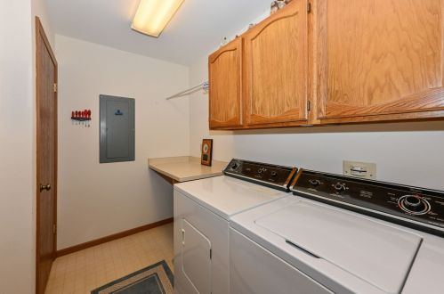 3743 Loomis Rd, Milwaukee WI 53221-1054 exterior