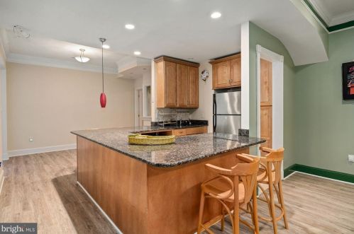 12705 Greenbriar Rd, Rockville MD 20854-6324 exterior