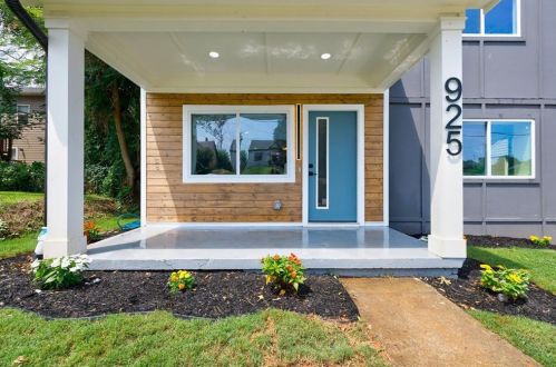 925 Garibaldi St, Atlanta GA  30310-3133 exterior