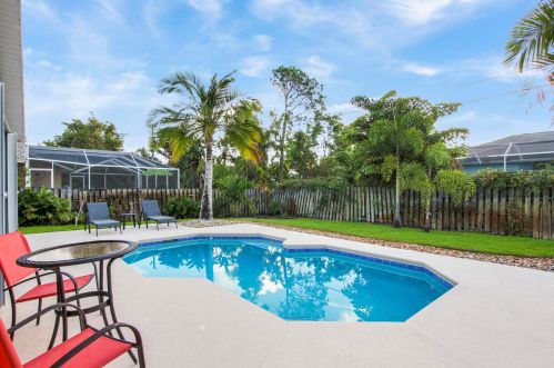 2779 Eagle Dr, Fort Pierce FL  34984-8919 exterior