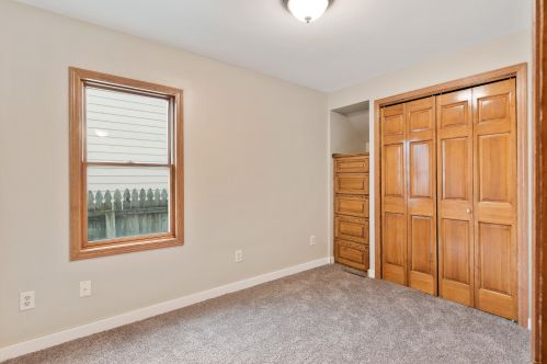 3238 105th St, Milwaukee WI 53222-3325 exterior