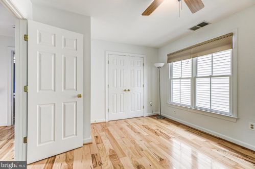 213 Creek Valley Ln, Rockville MD  20850-5603 exterior