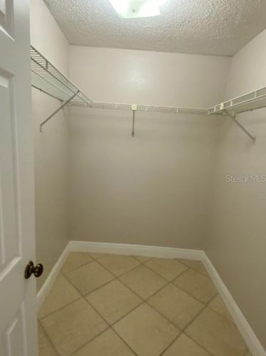 2106 Fore Cir, Tampa, FL 33612-5070