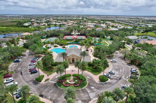 12138 Bennington Cir, Fort Pierce FL  34987-2781 exterior