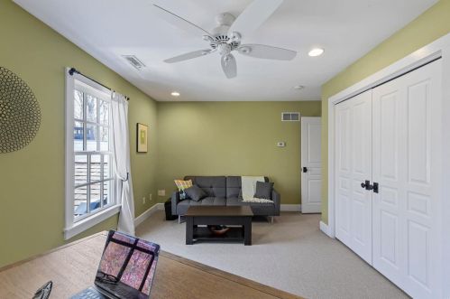 2332 Divot Dr, Saint Louis MO 63131-3240 exterior