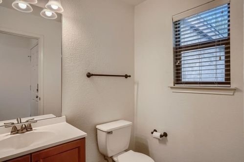 6600 Doyal Dr, Austin TX 78747-3902 exterior