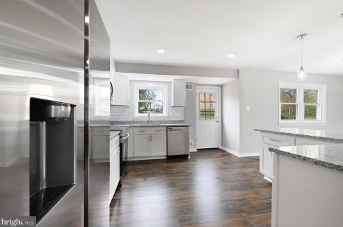 10700 Huntwood Dr, Silver Spring MD  20901-1524 exterior