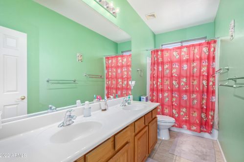 890 Leo Pl, Chandler AZ 85249-5215 exterior