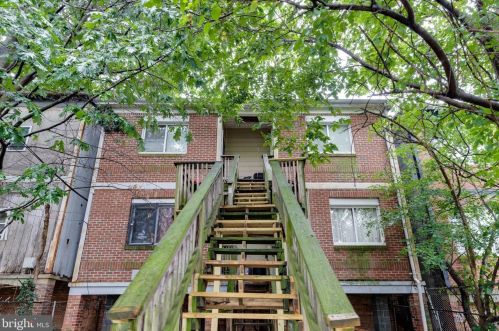 1258 Meigs Pl, Washington DC 20002-2426 exterior