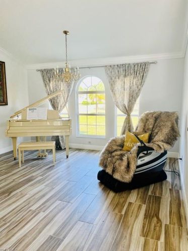 4491 12 St, Naples FL 34120-0474 exterior