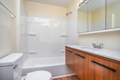 306 Orch St, Dowagiac MI 49047-1253 exterior