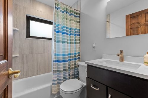 1134 Arrowood Dr, Pittsburgh PA 15243-1802 exterior