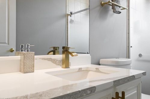 160 Logan Blvd, Naples FL 34119-1423 exterior