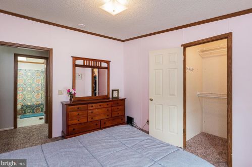 518 Pheasant Rdg Cir, Lancaster PA exterior