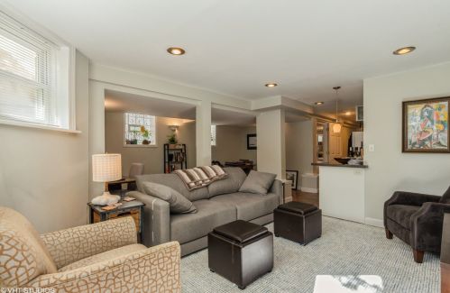 1642 Berwyn Ave, Chicago IL 60640-2007 exterior