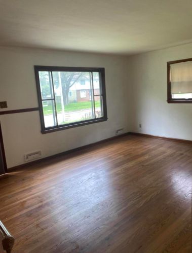 5953 61st St, Milwaukee, WI 53218-2004