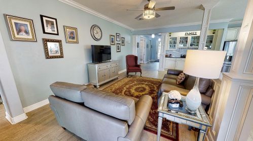 9601 Royal Poinciana Dr, Fort Pierce FL  34987-2508 exterior