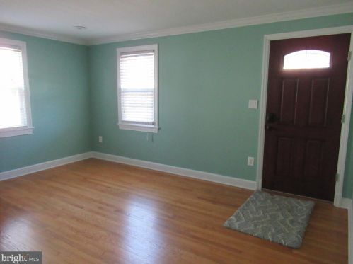 722 21st St, Arlington VA  22202-2735 exterior