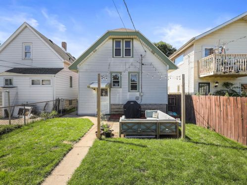 3412 8th St, Milwaukee WI 53206-0028 exterior