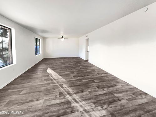 1822 Camino Seco, Tucson AZ  85710-7241 exterior