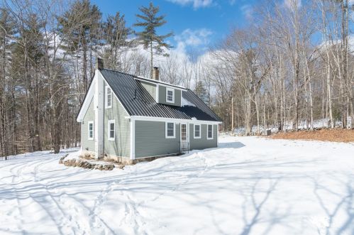 161 Bear Hl Rd, Concord NH 03307-1412 exterior