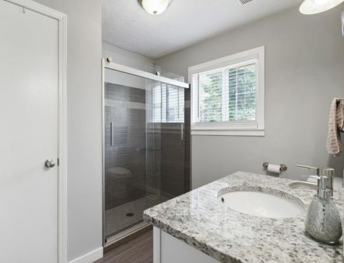 1385 Kenilworth Dr, Atlanta GA 30310-3941 exterior