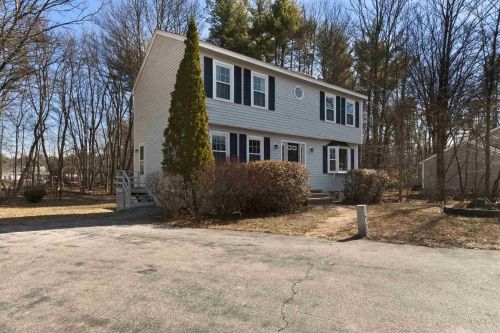 13 Tower Cir, Concord, NH 03303-1947