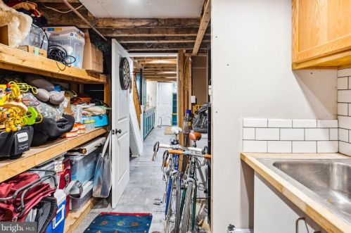 240 Fairmount Ave, Philadelphia PA  19123-2928 exterior