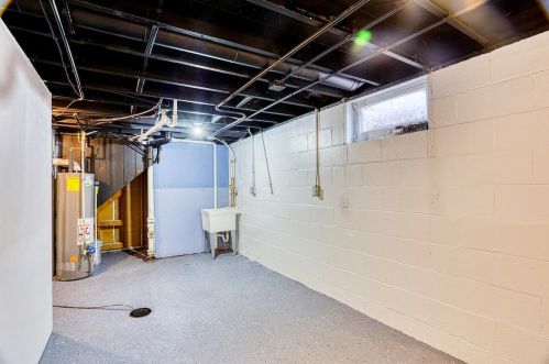 5239 87th St, Milwaukee WI  53225-3509 exterior