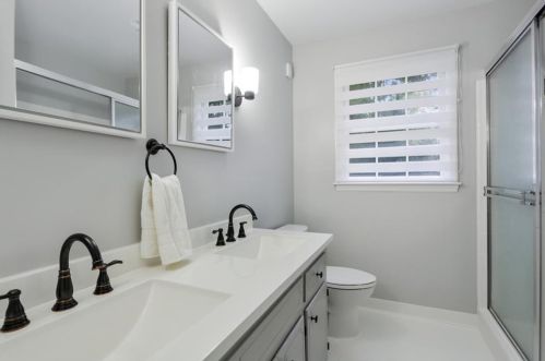 4085 Chestnut Rdg Dr, Atlanta GA 30338-4678 exterior