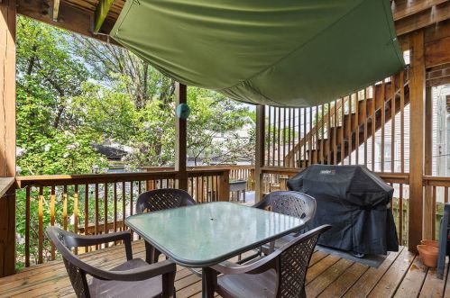 3046 Leavitt St, Chicago IL 60618-8114 exterior