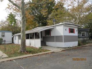 47 Monique Cir, Hazlet NJ  07730-1543 exterior