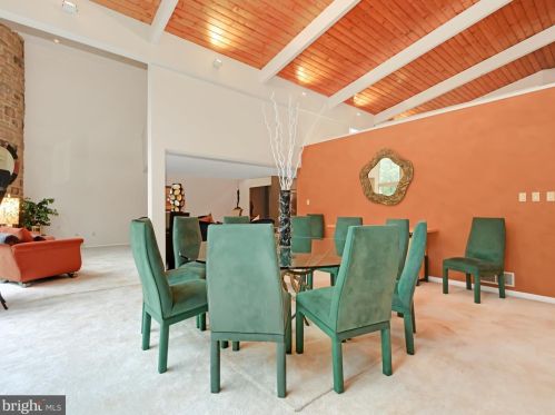 2253 Deerfield Dr, Media PA 19063-1833 exterior